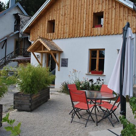 Gite Du Fourperet-Parc Naturel Du Haut-Jura Longevilles-Mont-d'Or Exterior photo